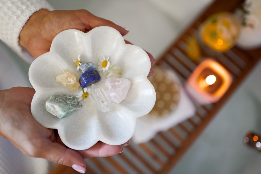 the power of crystal therapy will add relaxation to your bath time 
